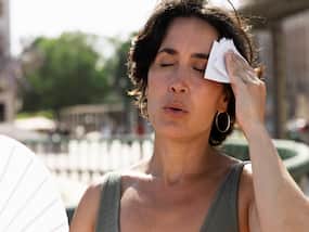Heat Waves Strike Various Parts Of India: Here Are Some Tips To Avoid Heat Strokes Heat Waves Strike Various Parts Of India: Here Are Some Tips To Avoid Heat Strokes