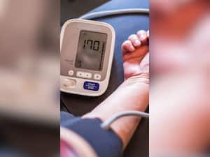7 Tips To Manage High Blood Pressure At Home