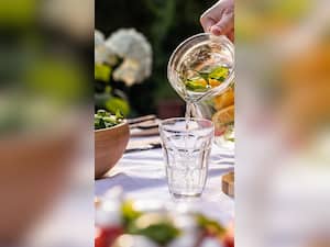 10 Low-Sugar Drinks To Control High Blood Sugar