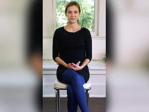 10 Simple Yoga To Do At Your Desk