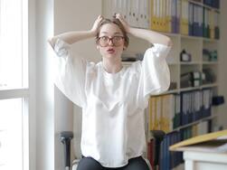 स्ट्रेस से हो रही है ज़िंदगी खराब, बिगड़ रहे हैं सारे काम? रोज खाएं ये 4 फू्ड्स तनाव होगा कम