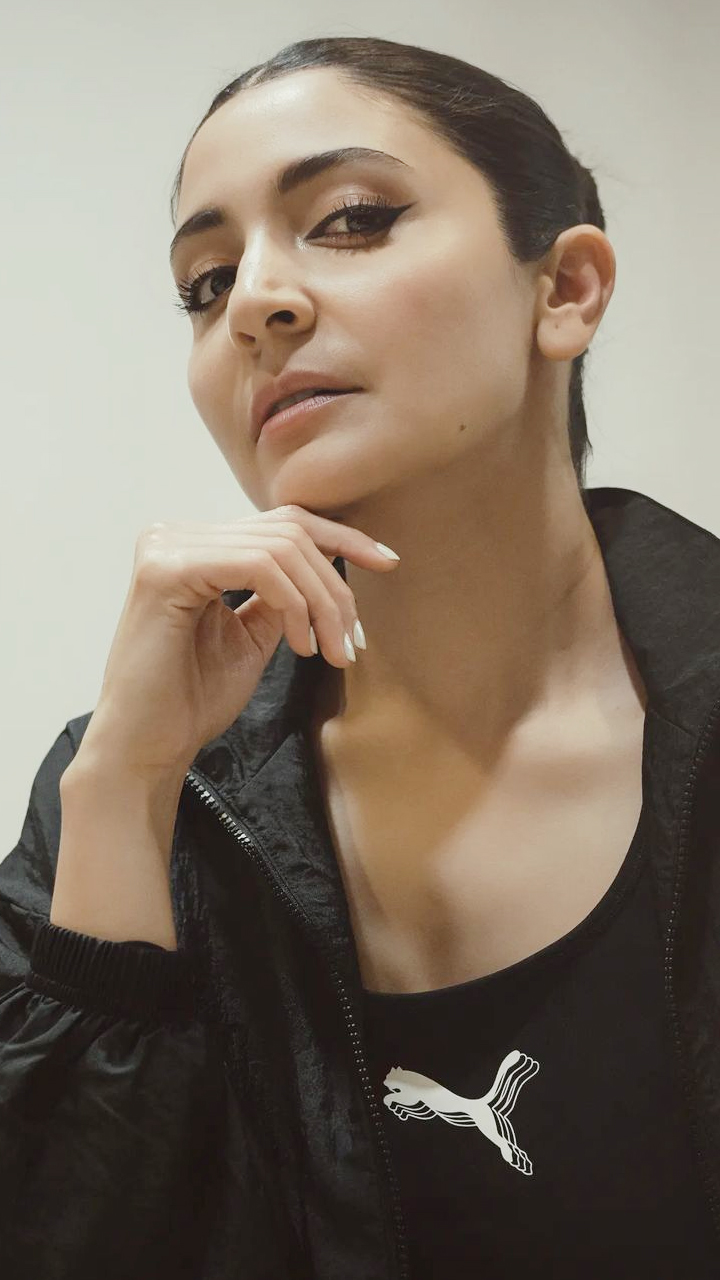 Anushka Sharma's Birthday: What Keeps Virat Kohli's Wife Fit At 35?