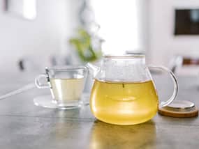 लिवर की सूजन कम करने के लिए सुबह करें ये 1 उपाय, पीएं 4 आयुर्वेदिक हर्ब्स से बनी यह हर्बल टी लिवर की सूजन कम करने के लिए सुबह करें ये 1 उपाय, पीएं 4 आयुर्वेदिक हर्ब्स से बनी यह हर्बल टी