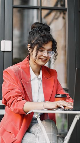 Munch On these 6 Snacks To Boost Your Productivity