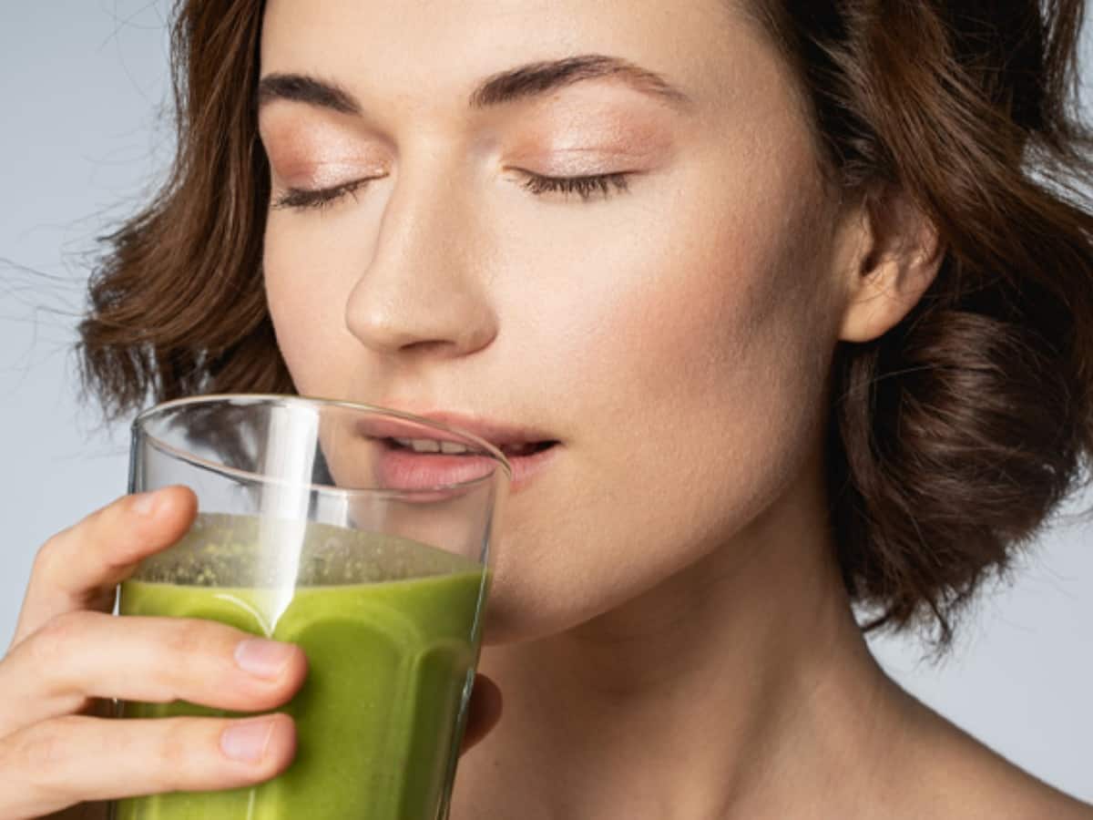 Khali Pet Karele ka Juice Peene ke Fayde Bitter Gourd Juice on Empty