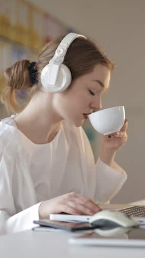 Kick Start Your Day With 8 Healthy Drinks