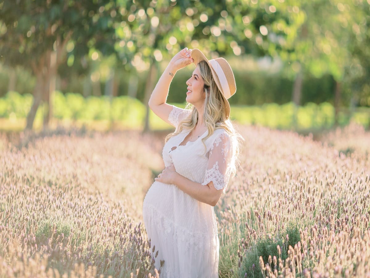 How Can Pregnant Women Stay Cool And Comfortable During Peak Summers?