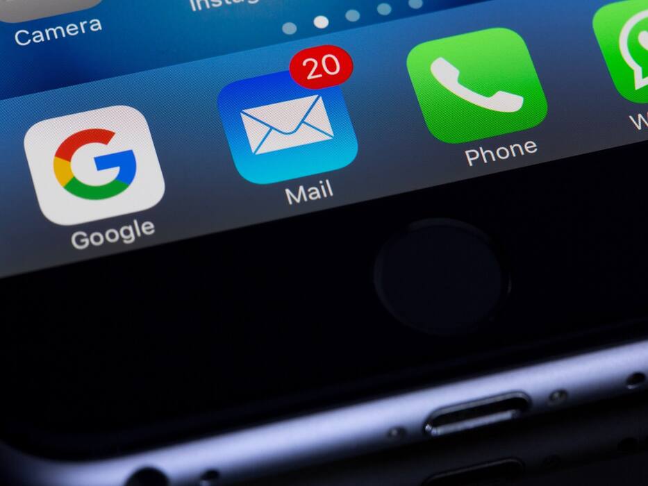 Techno- Stress: Sudden Shut-downs, Pop-ups Can Act as Triggers