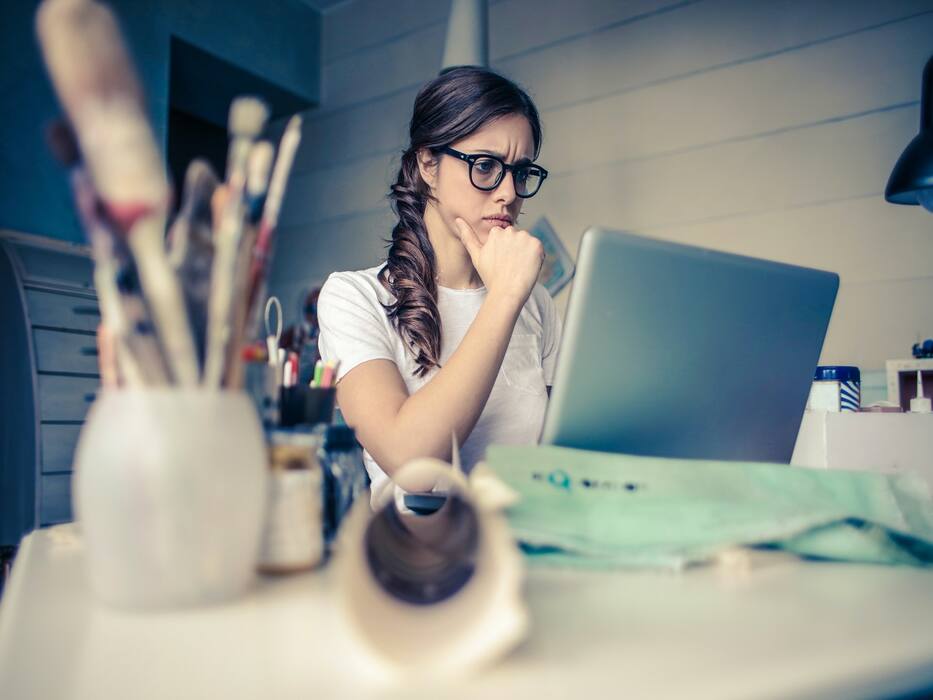 Techno- Stress: Sudden Shut-downs, Pop-ups Can Act as Triggers