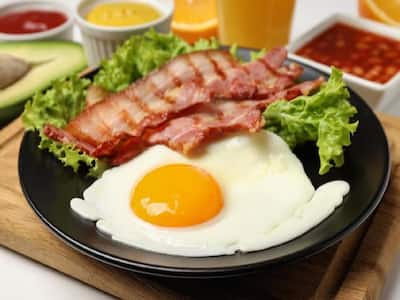 Type 2 Diabetes: Eating Low-Carb Breakfast May Help Control Your Blood Sugar Levels Better
