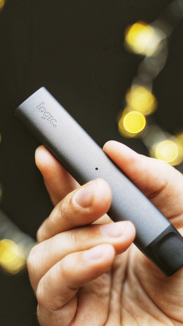 Electronic Cigarettes: 8 Side Effects You Must Be Aware Of Electronic Cigarettes: 8 Side Effects You Must Be Aware Of