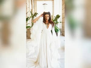 Priyanka Chopra's Birthday: 10 Beauty Hacks By Our 'Desi Girl'