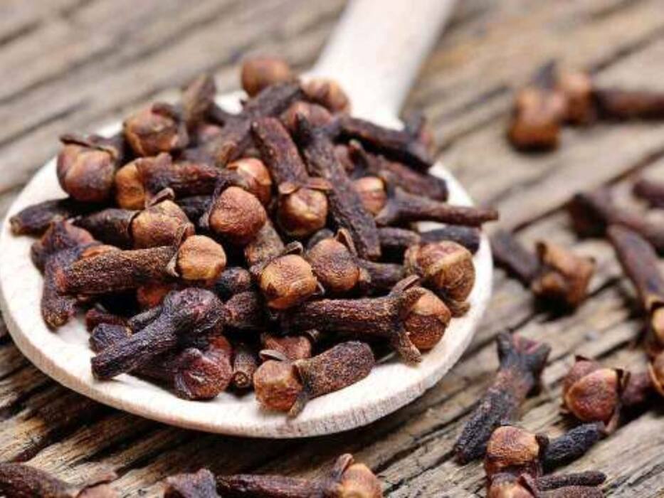 रोजाना रात में दूध में मिलाकर पिएं ये 5 चीजें, शरीर में बढ़ेगी दोगुनी ताकत
