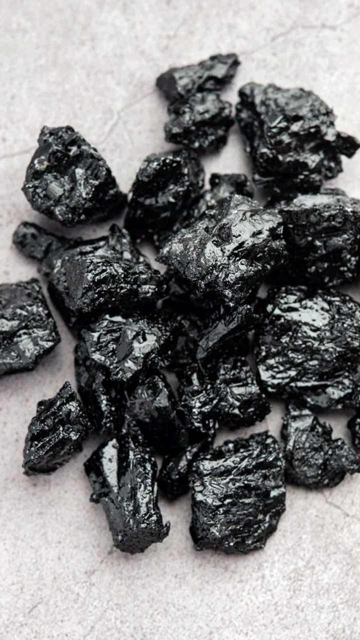 Check Out These 3 Easy Ways To Consume Shilajit