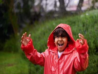 Doctor’s Tips To Keep Children Healthy This Monsoon