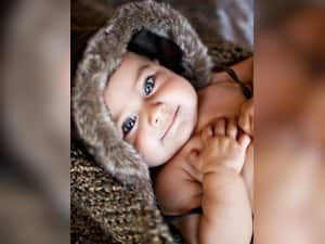 बच्चों की आँखों के इंफेक्शन को दूर भगाने के लिए अपनाएं ये 10 घरेलू उपाय