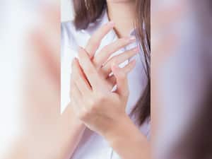 10 Vitamin B12 Deficiency Symptoms That Appears On Nails