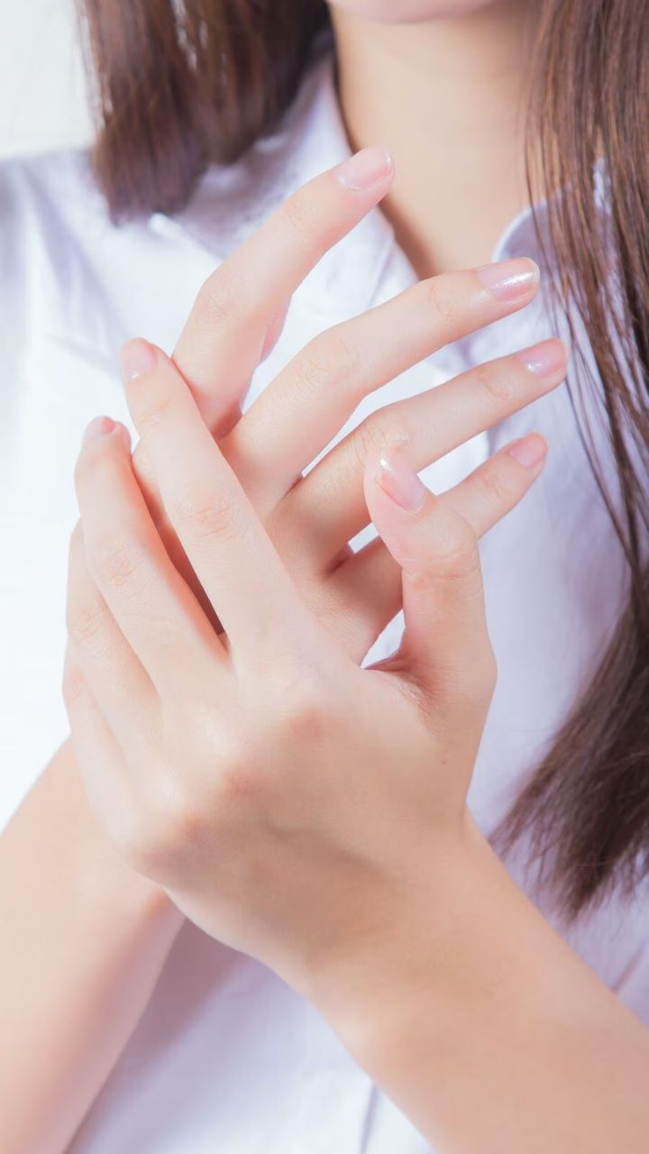 10 Vitamin B12 Deficiency Symptoms That Appears On Nails