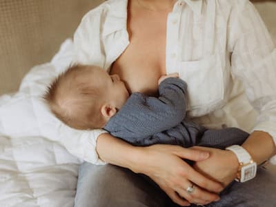 10 Easy Hacks To Normalise Stigma Around Breastfeeding In Public