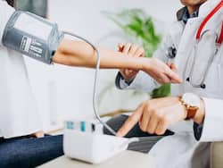 हाई बीपी के मरीज नाश्ते में जरूर करें इन 5 फूड का सेवन, दिनभर कंट्रोल रहेगा आपका ब्लड प्रेशर