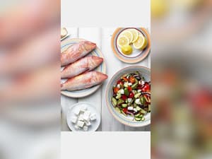 Mediterranean Diet: 8 Scientific Health Benefits