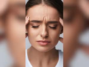 8 Tips To Get Relief From Migraine Pain This Winter