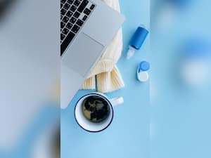 How To Safely Wear Contact Lenses? Follow This 8-Step Guide