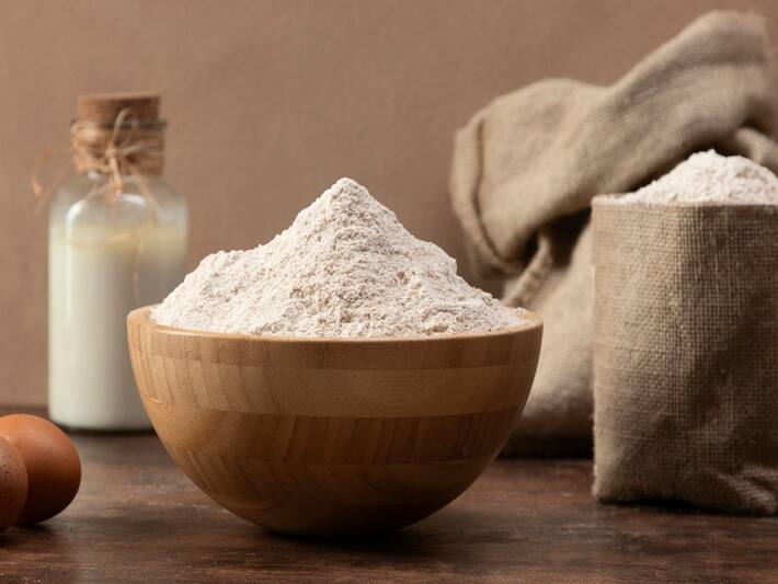These 5 Vegan Alternatives To Whey Protein Powders Can Also Help Your