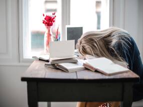 Is Your Brain Extra Foggy This Summer? 5 Tips To Beat It