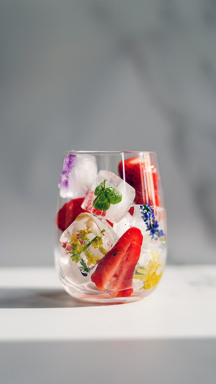 Find Out The Benefits Of Icing Your Face Daily