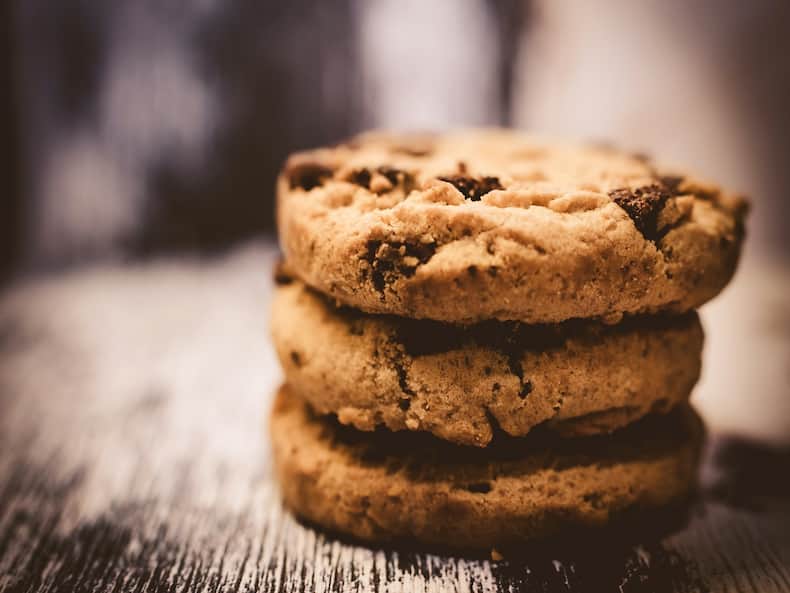 Can A Healthy Breakfast And Lunch Help Curb Your Midnight Cravings?