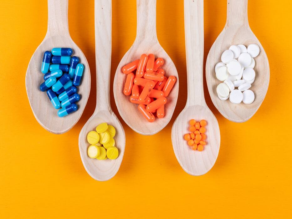 Taking Excess Supplements Can Do More Harm Than Good: 5 Reasons Why