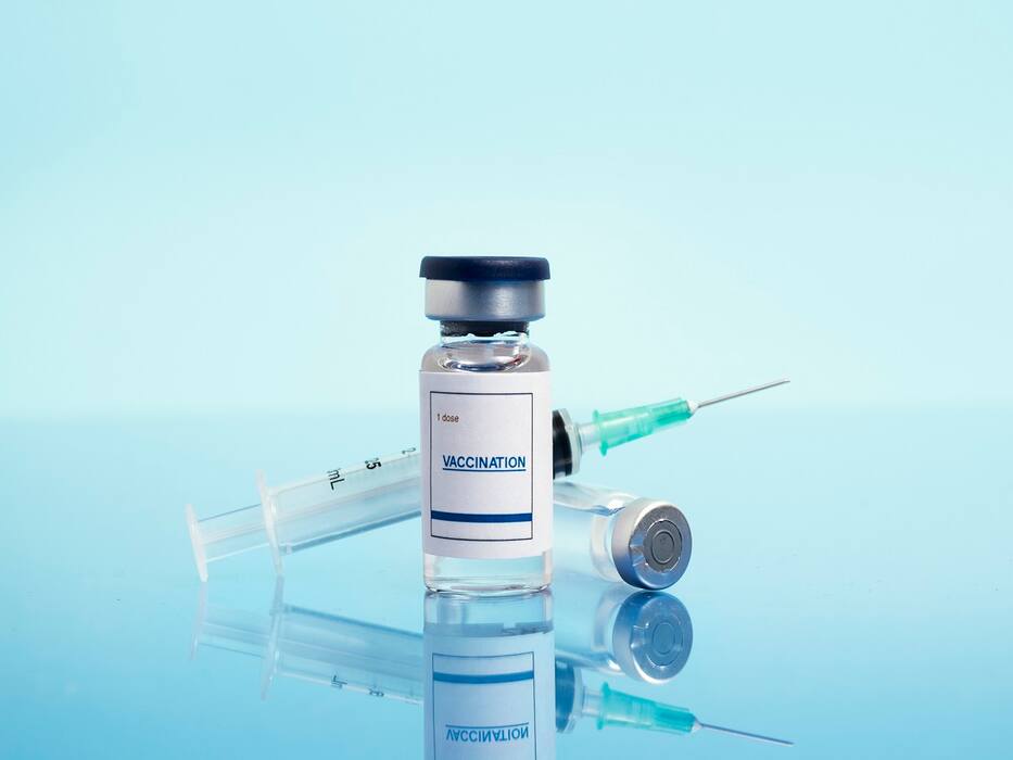 All You Need To Know About The New COVID-19 Booster And RSV Vaccine