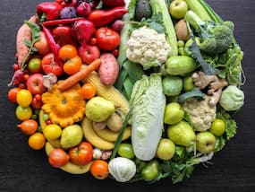 The Impact of Antioxidant Rich Foods on Brain Health and Aging