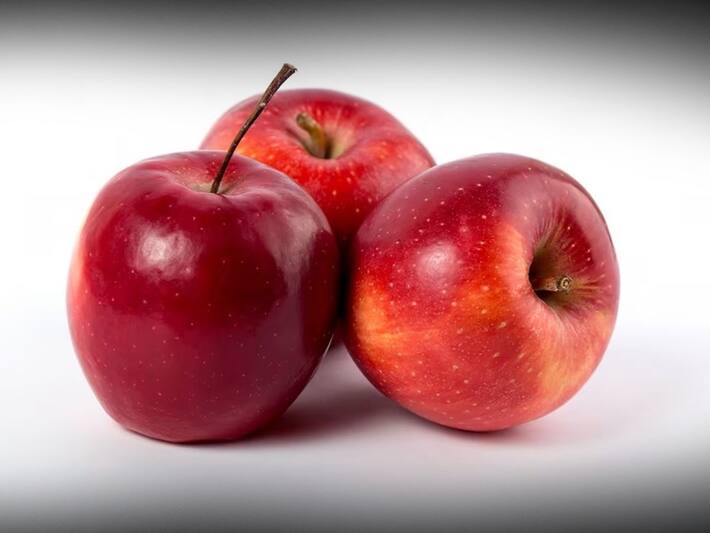 5 Fruits Not To Eat At Night रात में भूलकर भी न खाएं ये 5 फ्रूट्स