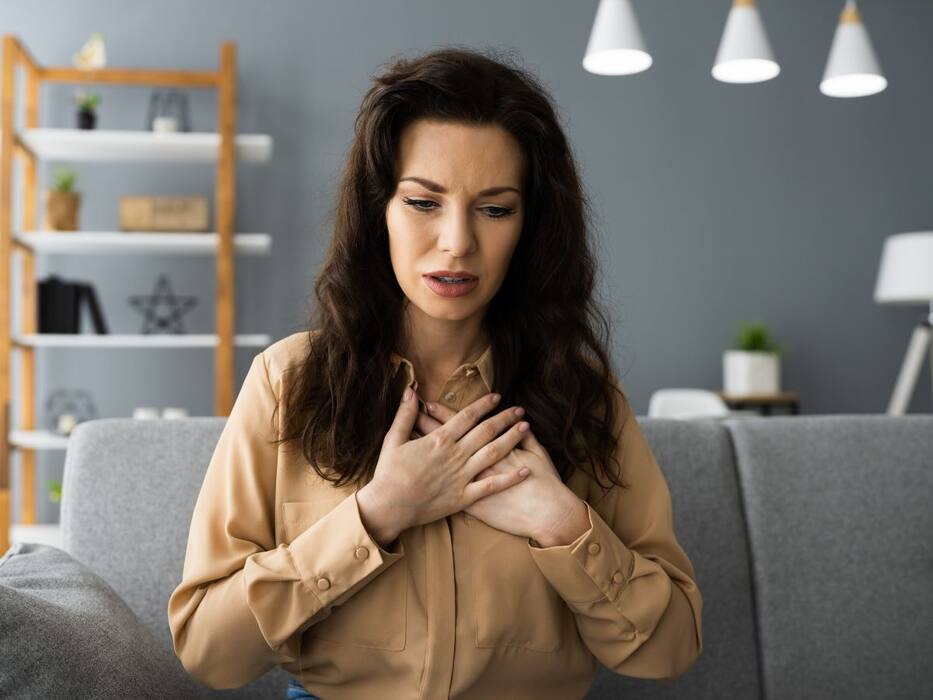6 Symptoms of a Heart Attack That Occurs Only In Women