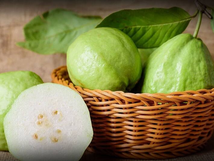 5 Fruits Not To Eat At Night रात में भूलकर भी न खाएं ये 5 फ्रूट्स