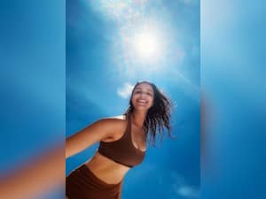 परिणीति चोपड़ा अपनी स्किन को इन 8 नेचुरल तरीकों से रखती हैं ‘फॉरएवर ग्लोइंग’