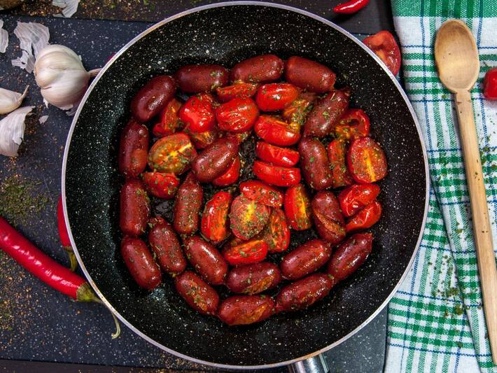 10 Worst Foods to Eat While Drinking Alcohol