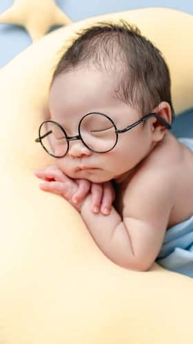 Top 10 Popular Vowel Baby Names For Boys Top 10 Popular Vowel Baby Names For Boys