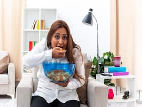 Yoga  Guru  Recommends Top 3 Tips To Overcome Binge Eating