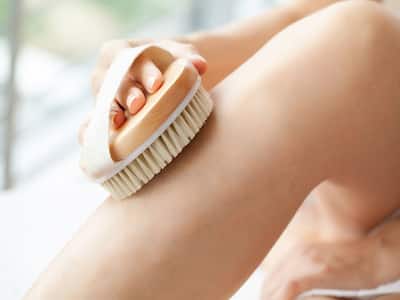 Body Brushing: Discover The Benefits Of Dry Brushing For A Glowing, Smooth Skin