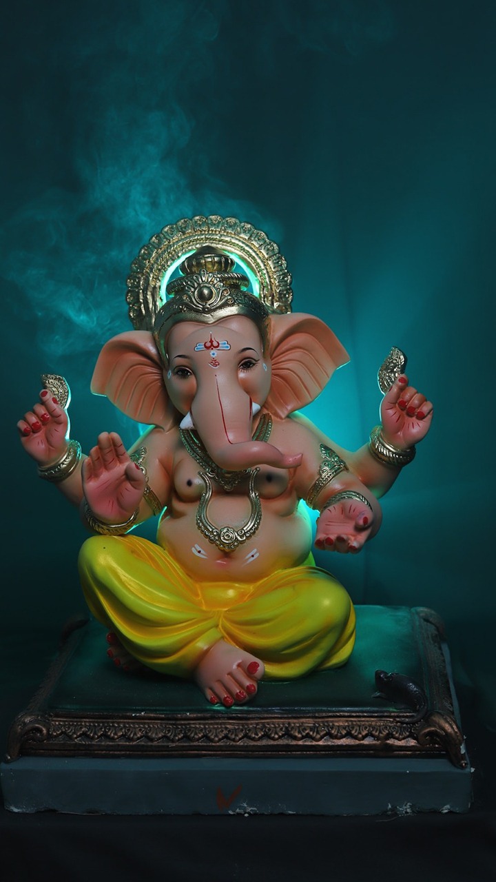 Ganesh Chaturthi 2023: इन 8 व्यंजनों से भोग लगाकर भगवान गणेश को करें खुश