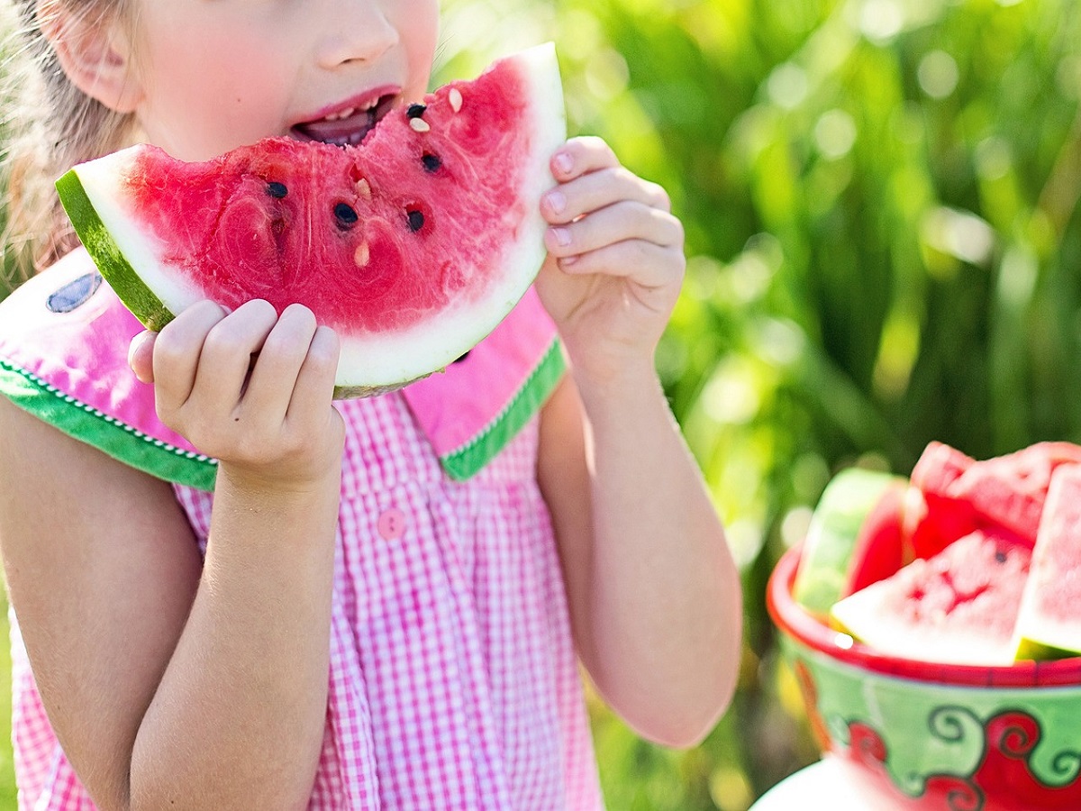 10 Tips To Build Healthy Eating Habits In Children