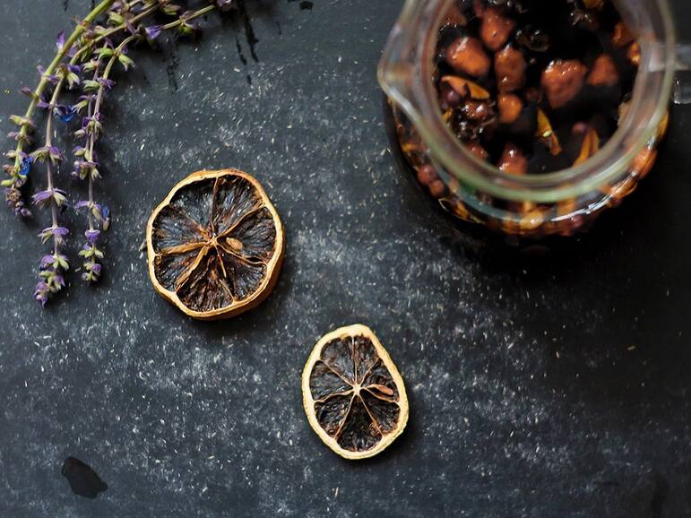 5 Herbal Teas To Help For Goodnight Sleep