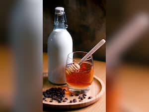 What Are The Pros And Cons Of Drinking Milk?