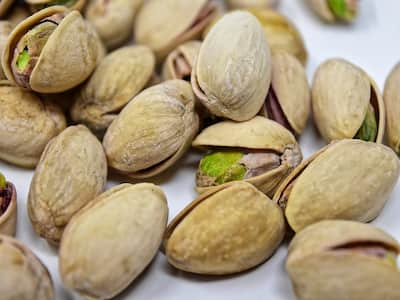 6 Reasons Why You Should Incorporate Pistachios In Your Diet