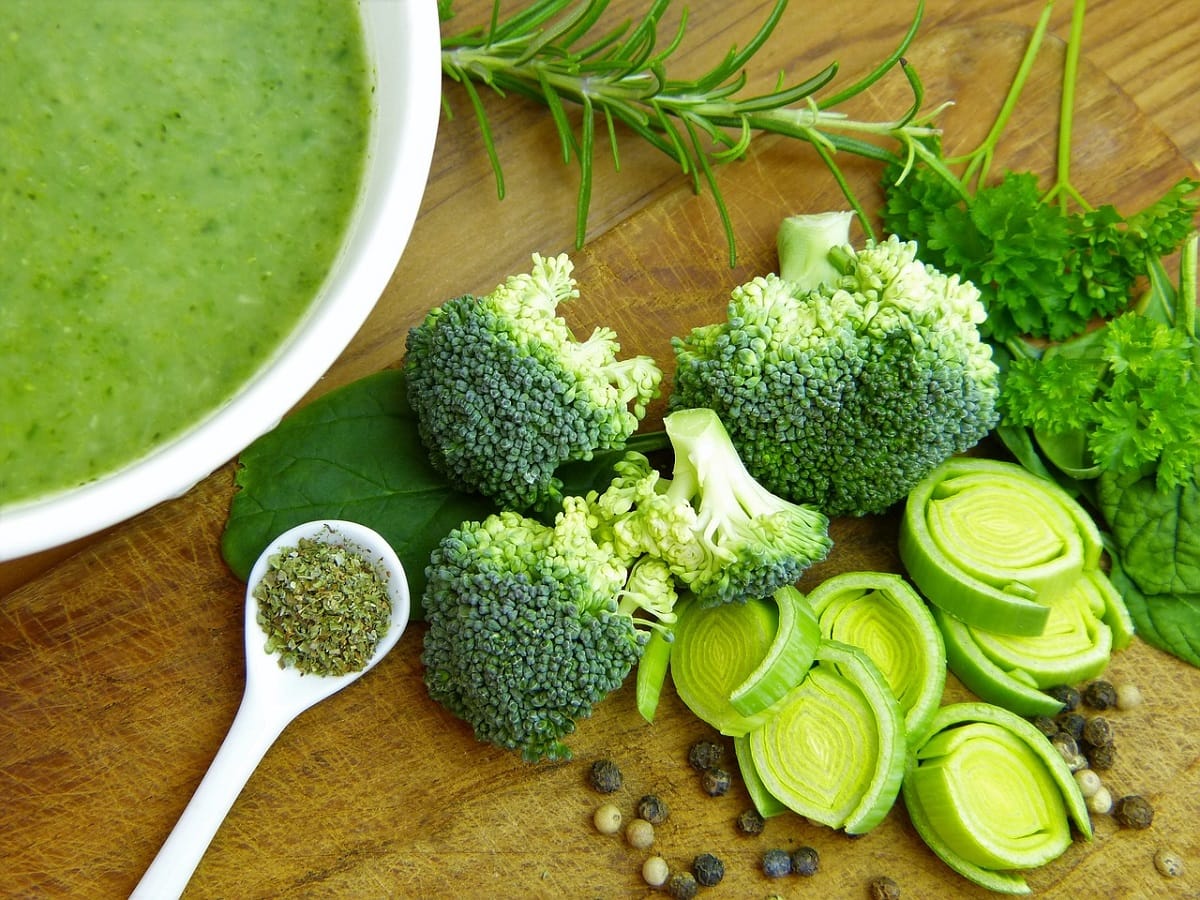 Eating Right For Immune Support: 10 Food To Help You - Vimarsana News
