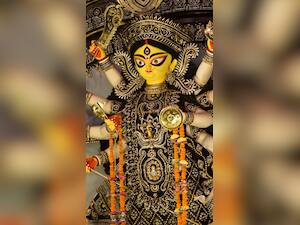 10 Baby Girl Names For Those Born On Durga Navami With Meanings