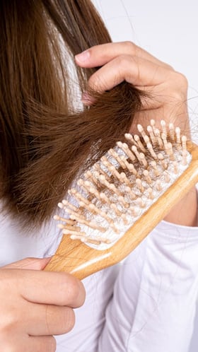 10 Hair Fall Control Tips: Ayurvedic Home Remedies For Winter Hair Loss